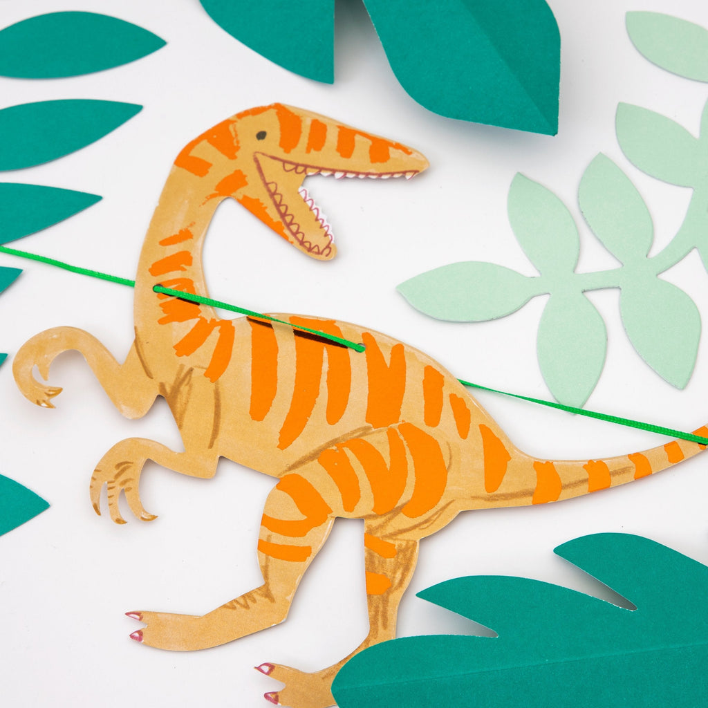 meri-meri-dinosaur-kingdom-large-garland-6ft-meri-204643