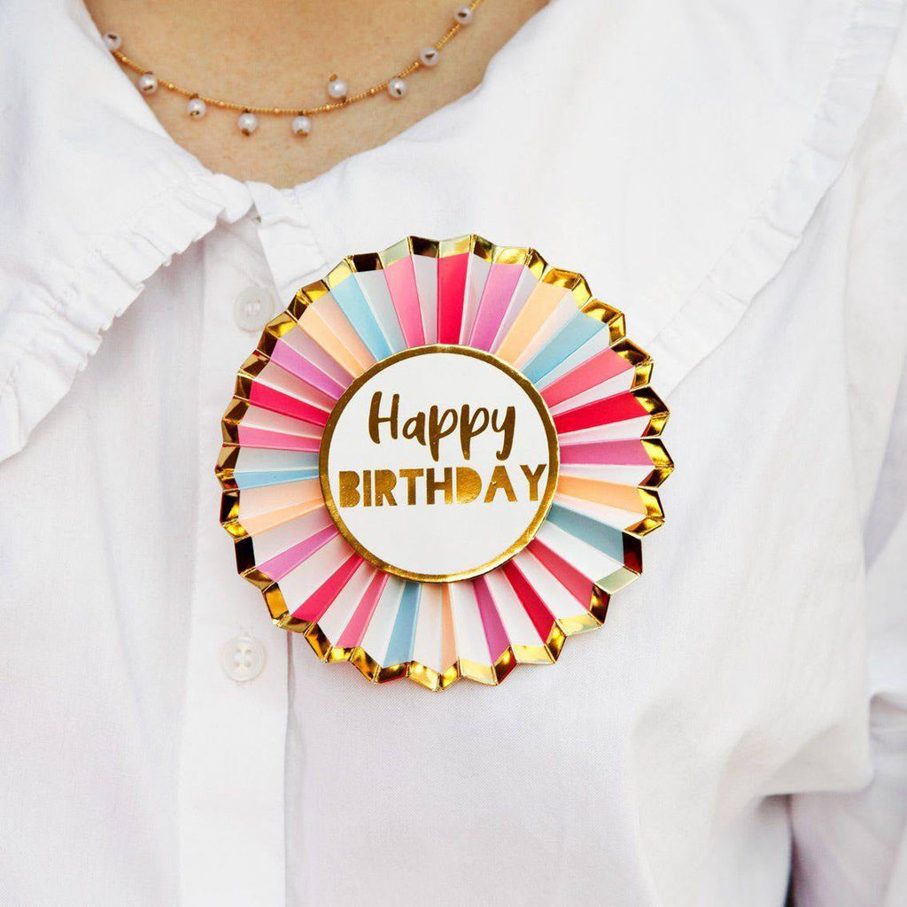 talking-tables-rose-happy-birthday-badge-talk-5123234